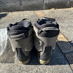 スノーボードの靴の画像