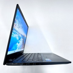 ハイスペック【第12世代Core i5×16GBメモリ×SSD】dynabook G83/KWの画像