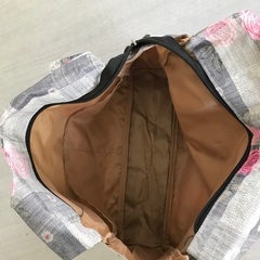 ナイロン製花柄トートバッグの画像