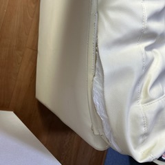 白いソファーの画像