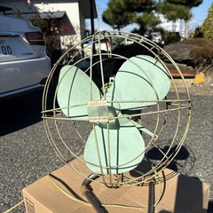 レトロな扇風機の画像