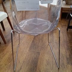 ★リユースのサカイ水戸店★  チェア クリア H×D×W クリーニング済み MT6300の画像
