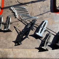 パンタグラフジャッキ (物置 キャンピング　トレーラー コンテナ 足場 バイク 自動車)の画像