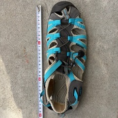 keen サンダルの画像