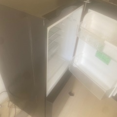 11月中のみ掲載　[Hisense] 冷蔵庫　黒　一人暮らし用サイズの画像