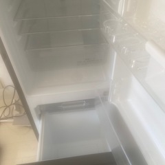 11月中のみ掲載　[Hisense] 冷蔵庫　黒　一人暮らし用サイズの画像