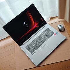 Lenovo Idiapad 高性能ノートパソコンの画像