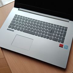 Lenovo Idiapad 高性能ノートパソコンの画像