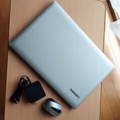 Lenovo Idiapad 高性能ノートパソコンの画像