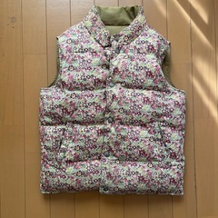 　ダウンベストリバティ柄　beams boy の画像