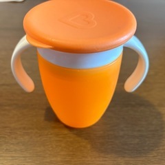 【マンチキン ミラクルカップ／フタ付き・取っ手付き】の画像
