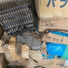 24日まで☘️タイル様々沢山😊☘️DIY等にも⭐️の画像