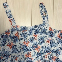 ユニクロ✖️ポール&ジョー 150サイズの画像