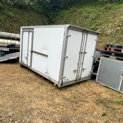 トラック箱の画像