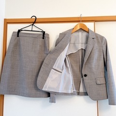 スカートスーツ2点セットの画像