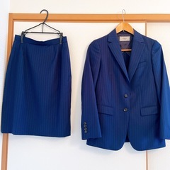 スカートスーツ2点セットの画像
