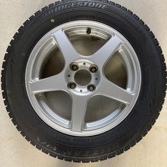 ブリヂストンのスタッドレスタイヤ 175/65R15の画像