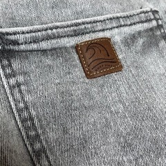 ストレートデニムの画像