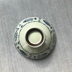 お茶碗（魚柄）の画像