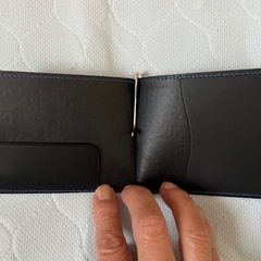 クリップ財布の画像