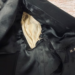 【Karas・ウール100%】羊毛製品　フォーマルスーツ　メンズ　ブラックの画像