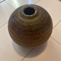 丸型一輪挿し、丸型花瓶陶器の画像