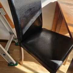 テーブルと椅子を二つのセット無料であげますの画像