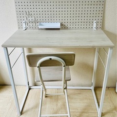 ニトリ折りたたみデスクNポルだ白の画像