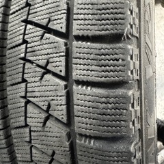 スタッドレスタイヤの画像