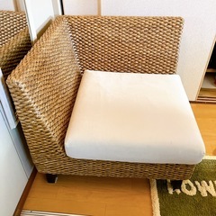 商談中 アジアン風 一人掛けソファー の画像