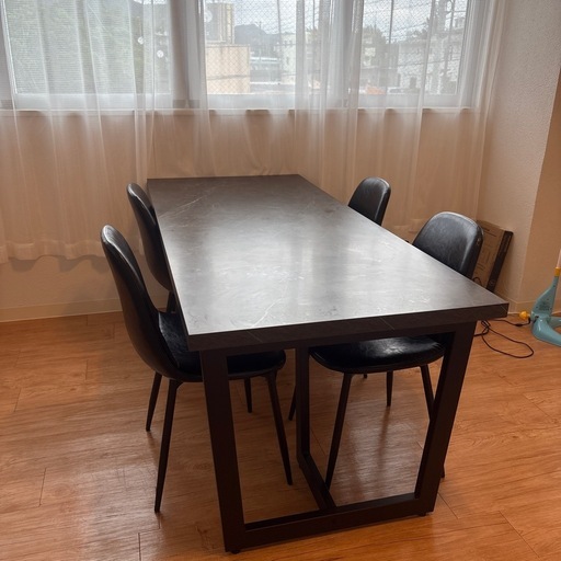 大理石柄ダイニングテーブル