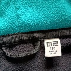 UNIQLO 120cm フリースパーカー 黒/水色の画像