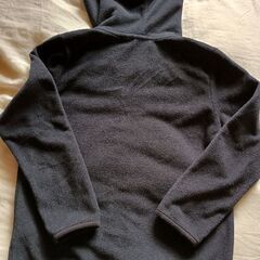 UNIQLO 120cm フリースパーカー 黒/水色の画像
