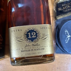  【ウイスキー】[スコッチウイスキー ブランド 販売量世界No.1]ジョニーウォーカー ブラックラベル 12年コインケース付きの画像