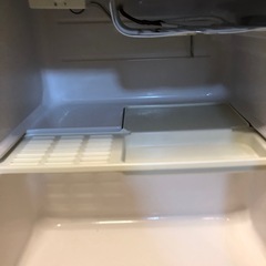 ④1人用冷蔵庫の画像