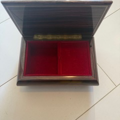 スイスオルゴール　ジュエリーBOX美品の画像