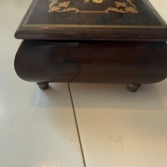 スイスオルゴール　ジュエリーBOX美品の画像