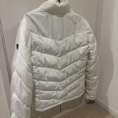 VIOLA ホワイト ダウンジャケットの画像