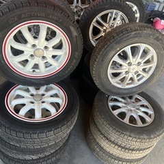 スタッドレスタイヤセット多数の画像
