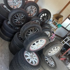 スタッドレスタイヤセット多数の画像