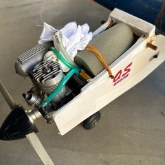 ガソリンエンジン ラジコン飛行機の画像