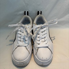 PUMA レディーススニーカー 22.5センチ 厚底の画像