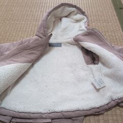 【90cm】しまむら♡シーズンリーズン♡フリル付きフードボアジャケットの画像