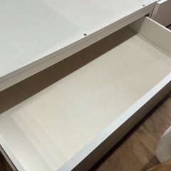 引き出し付き🌼ベッドフレーム🌿セミダブル❣️コンセント🔌収納付き家具白の画像