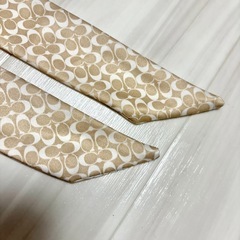 コーチ　coach スカーフ　白　ベージュの画像