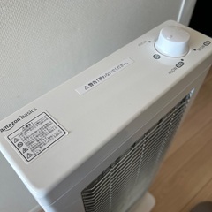 Amazonベーシックカーボンヒーターの画像