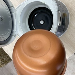 ◇ドリーム尼崎1号館◇【ジモティー割引対象商品】トウシバ 5.5合炊飯器 RC-10HK 2020年製の画像