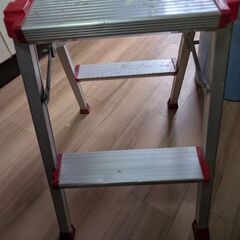 アルミ脚立2段の画像