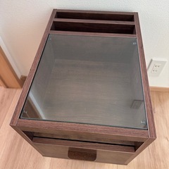 サイドテーブルの画像