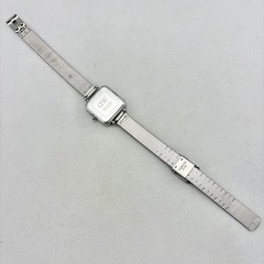 美品　Daniel Wellington ダニエルウェリントン   腕時計 稼働　シルバー　2針 スクエア  3ATM  K22HS  W01 。 の画像